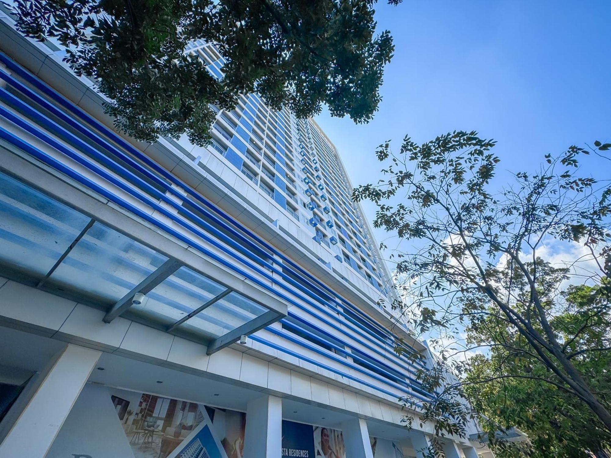 The Loop 2Br Fully Furnished Corner Unit W Balcony Lägenhet Cagayan de Oro Exteriör bild